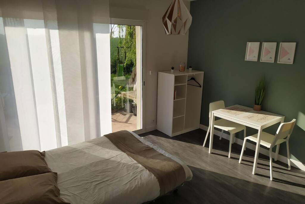Studio Guest House A 5 Minutes De Caen Fontaine-Etoupefour Exterior photo